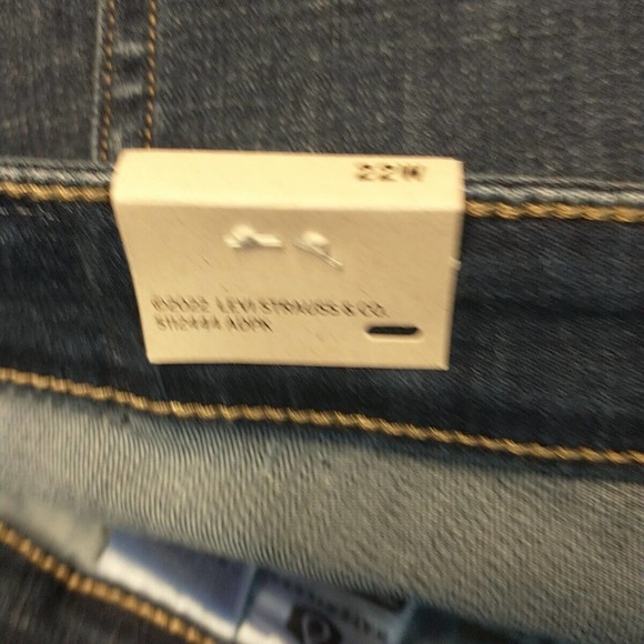 Levis Mid-Rise Denim Jean Mid Length Shorts Womens Size 22 - Picture 12 of 15